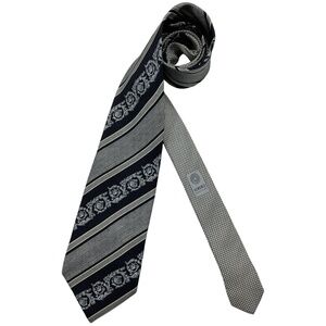 VERSACE CLASSIC V2 Black/Gray Striped Baroque Silk LUXURY Tie ITALY
